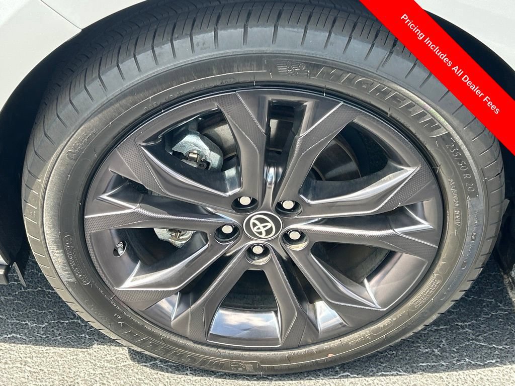 Used 2024 Toyota Sienna XSE w/ XSE Plus Package FWD image 27