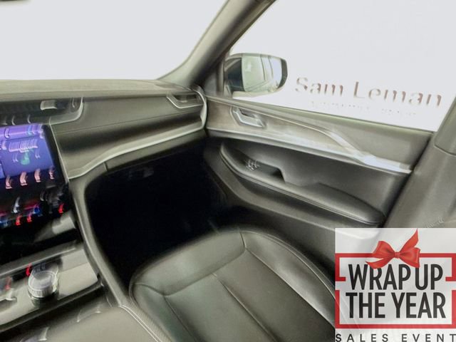 Used 2025 Jeep Grand Cherokee Limited image 25