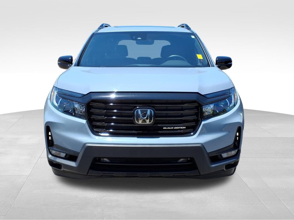 Used 2024 Honda Passport Black Edition image 2