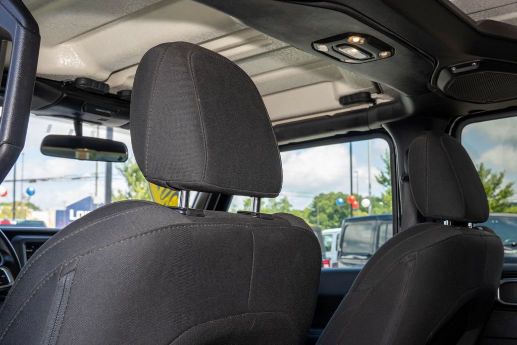 Used 2020 Jeep Wrangler Unlimited Sahara AWD/4WD image 16