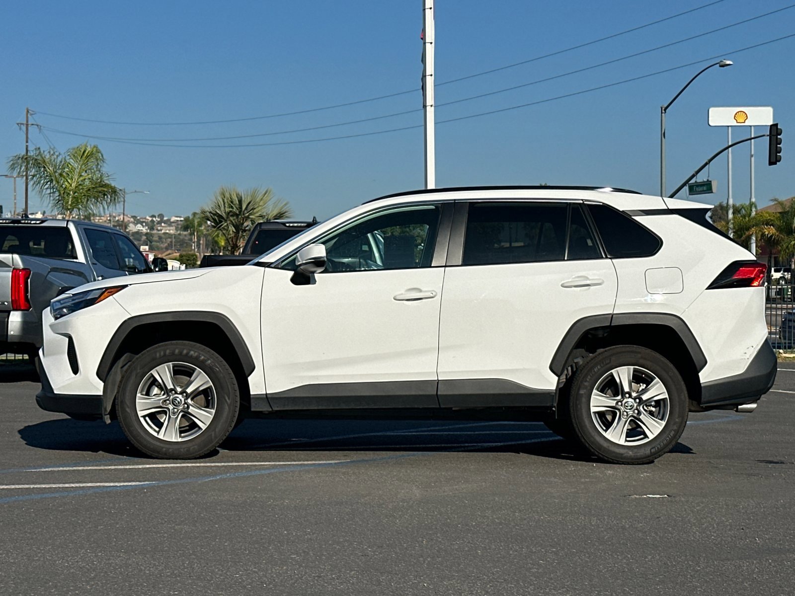 Used 2024 Toyota RAV4 XLE image 2