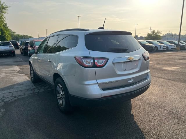 Used 2017 Chevrolet Traverse LT AWD/4WD image 4