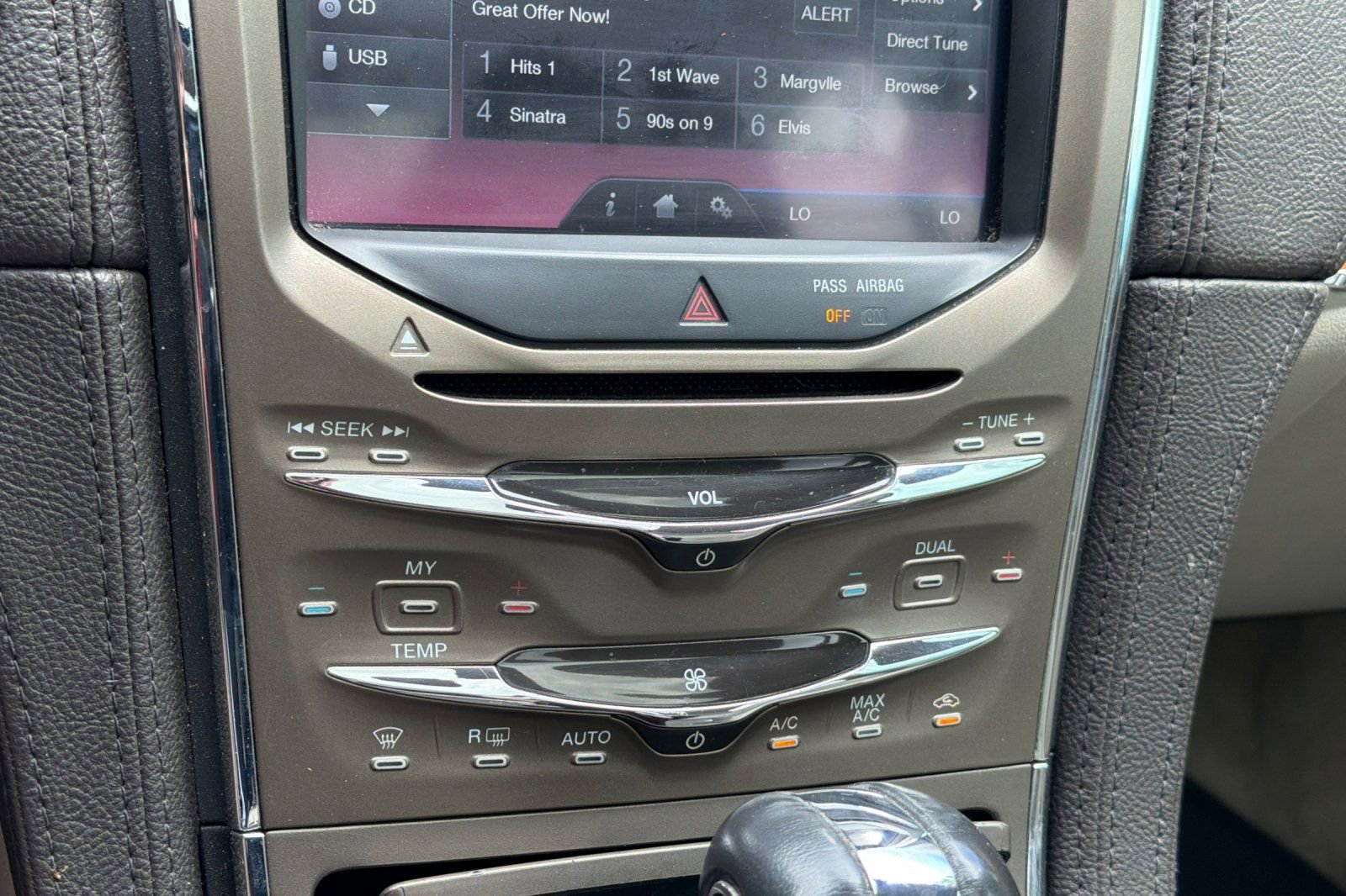 Used 2012 Lincoln MKX AWD image 18