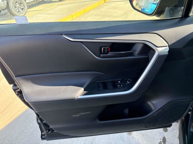 Used 2024 Toyota RAV4 LE image 22