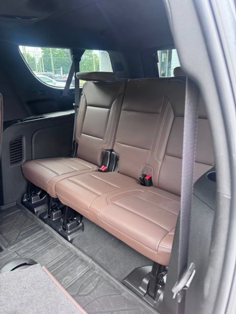 Used 2024 Chevrolet Suburban High Country w/ Max Trailering Package AWD/4WD image 19