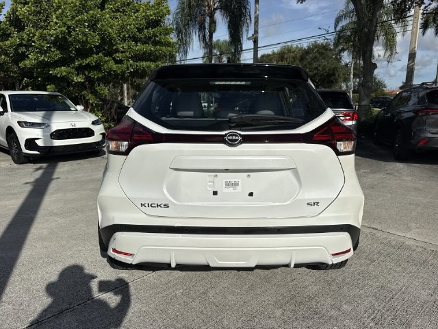 Used 2024 Nissan Kicks SR w/ SR Premium Package FWD image 24