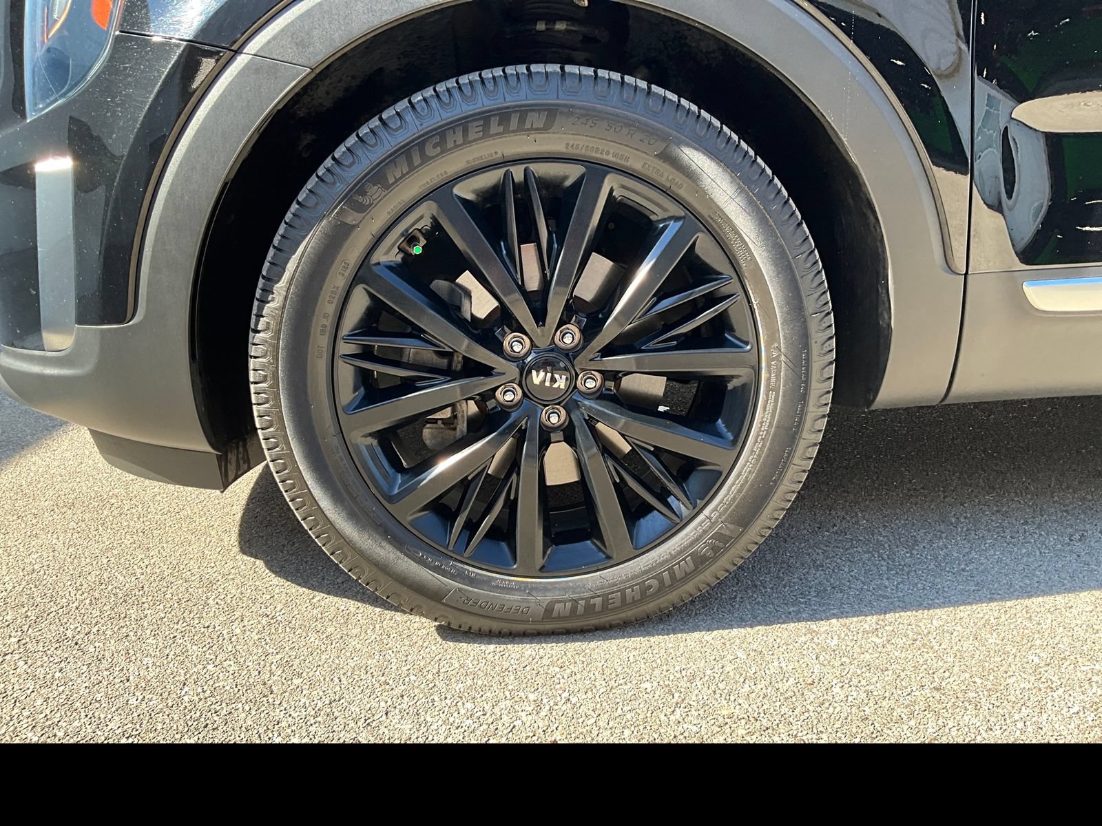 Used 2021 Kia Telluride SX w/ Towing Package FWD image 16