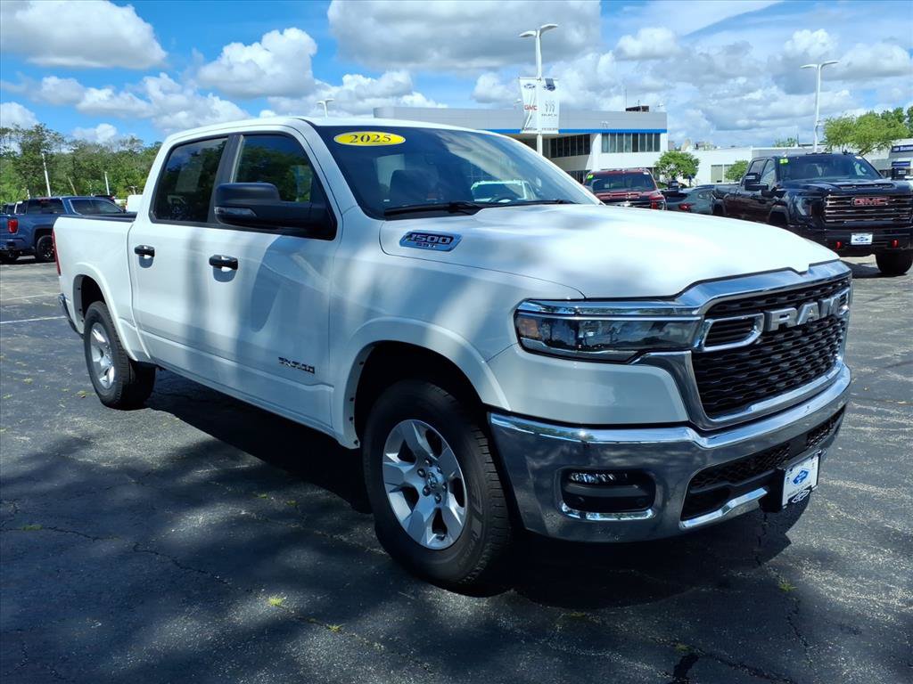 Used 2025 RAM 1500 Big Horn AWD/4WD image 1