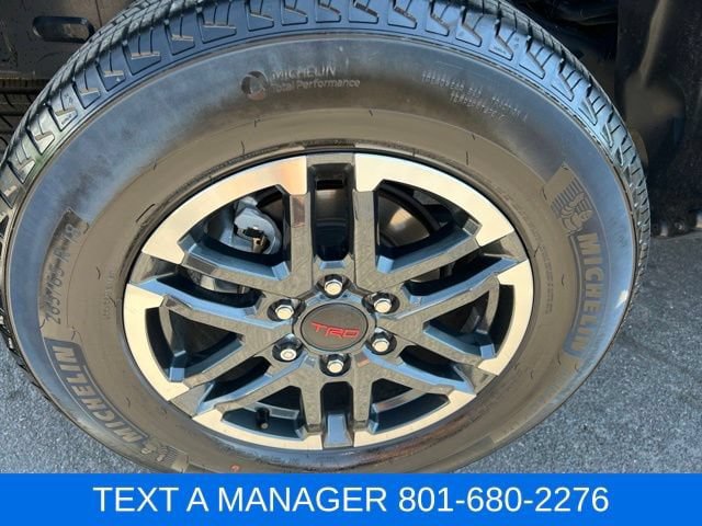Used 2025 Toyota Tacoma SR5 AWD/4WD image 10