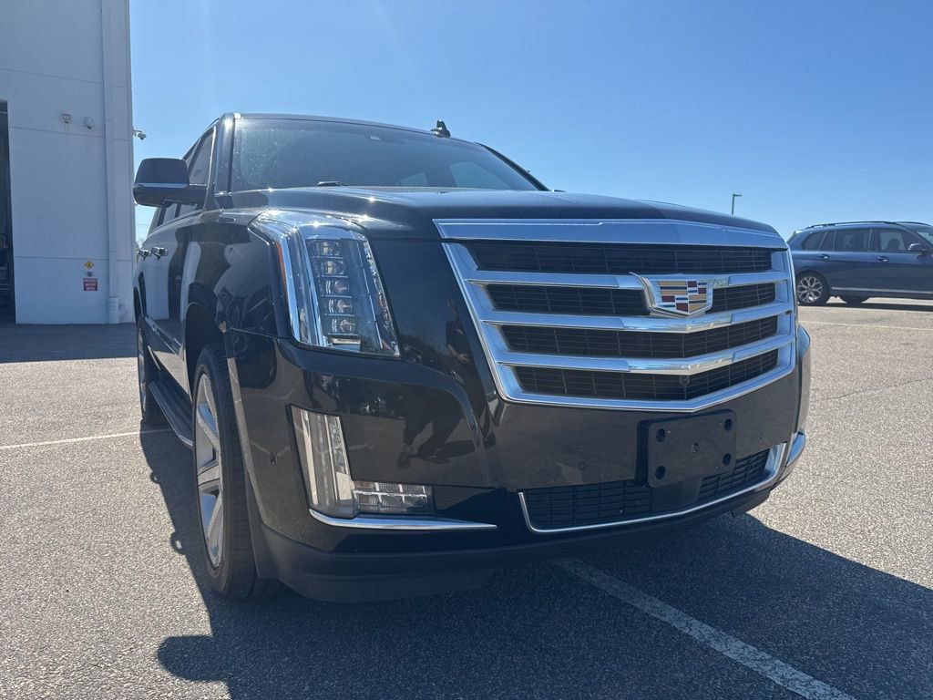 Used 2019 Cadillac Escalade Premium Luxury AWD/4WD image 2