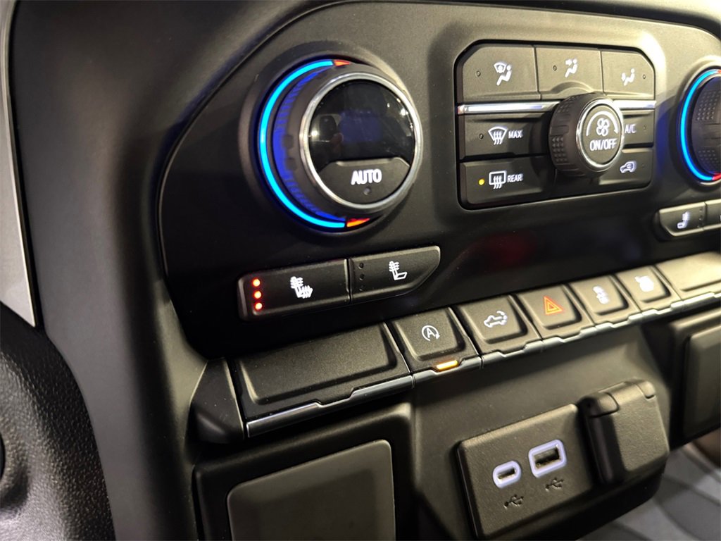 Used 2021 Chevrolet Silverado 1500 LT image 30