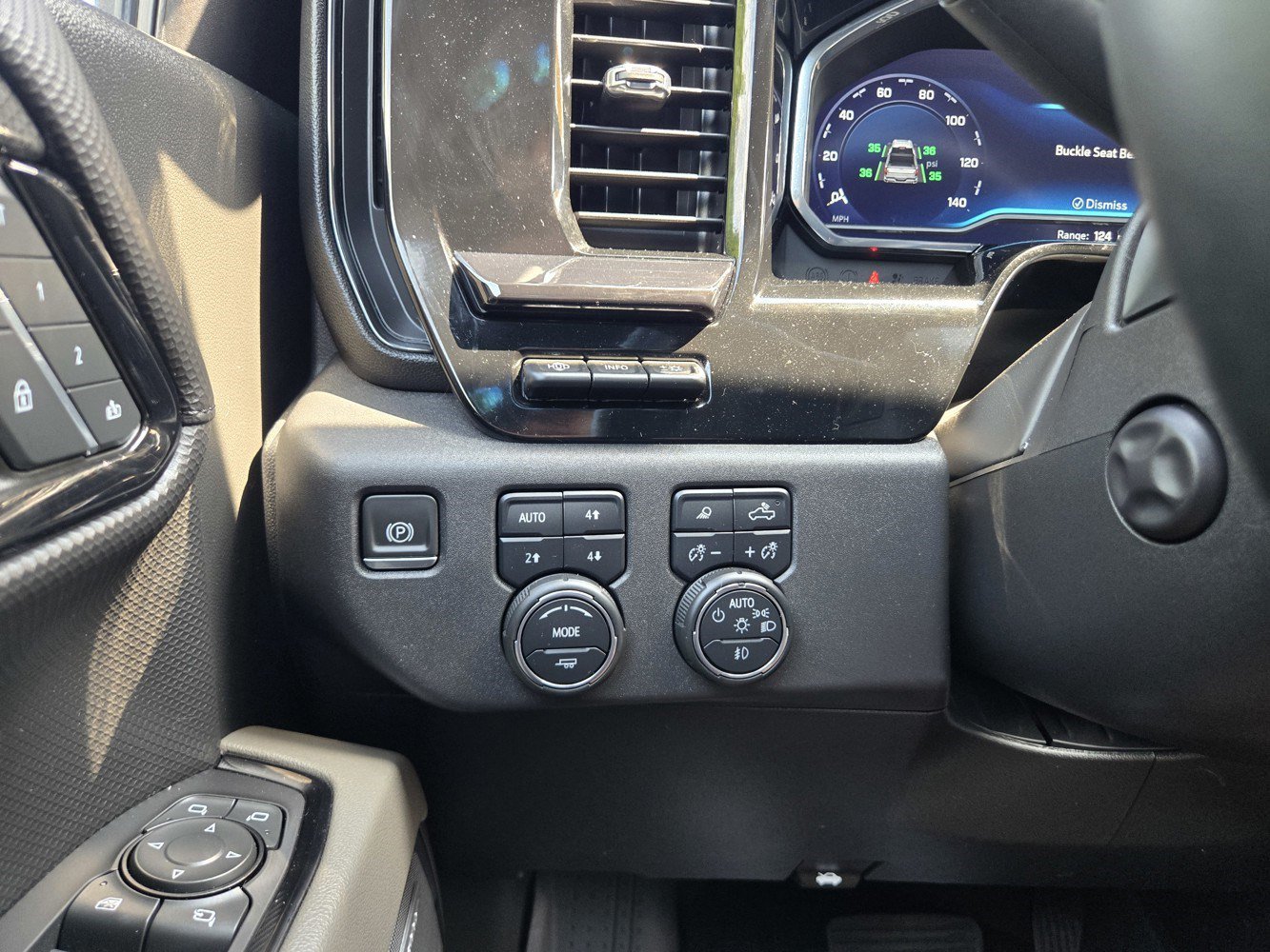 Used 2023 Chevrolet Silverado 1500 ZR2 w/ Technology Package AWD/4WD image 20