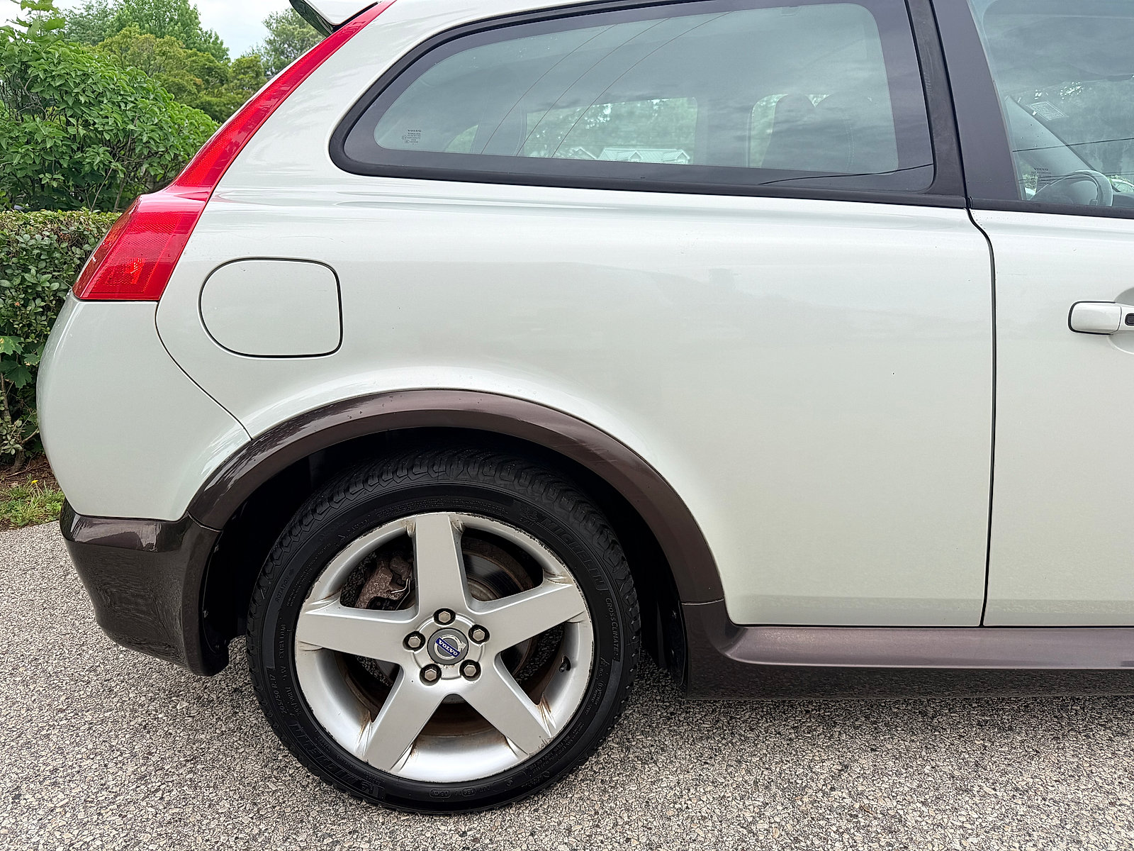 Used 2009 Volvo C30 T5 R-Design FWD image 13