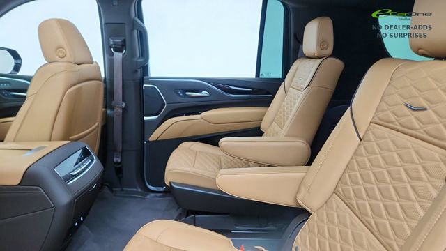 Used 2023 Cadillac Escalade ESV Premium Luxury image 33