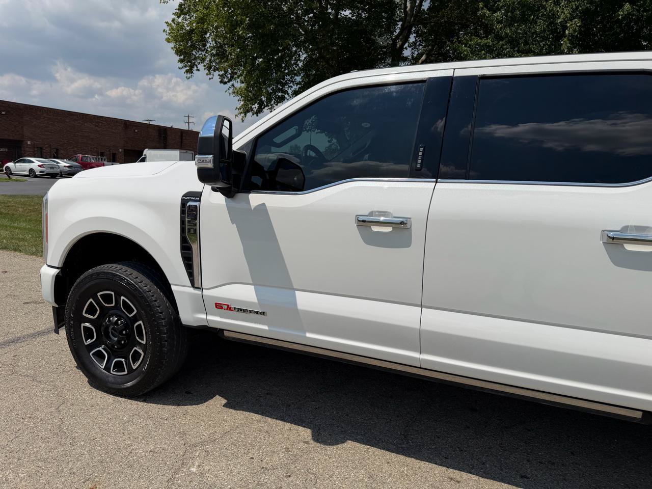 Used 2023 Ford F350 Platinum w/ FX4 Off-Road Package AWD/4WD image 13