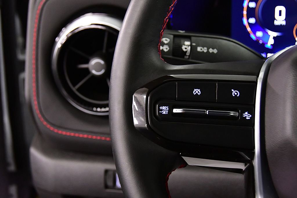 Used 2024 Chevrolet Colorado Z71 w/ LPO, Dark Essentials Package image 22