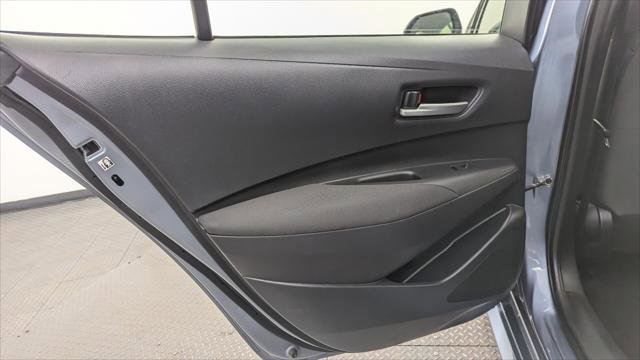 Used 2020 Toyota Corolla LE image 16