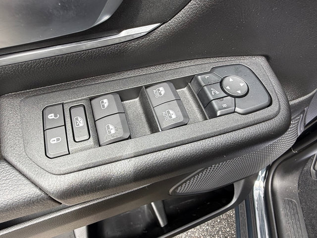 Used 2025 RAM 1500 Big Horn AWD/4WD image 13