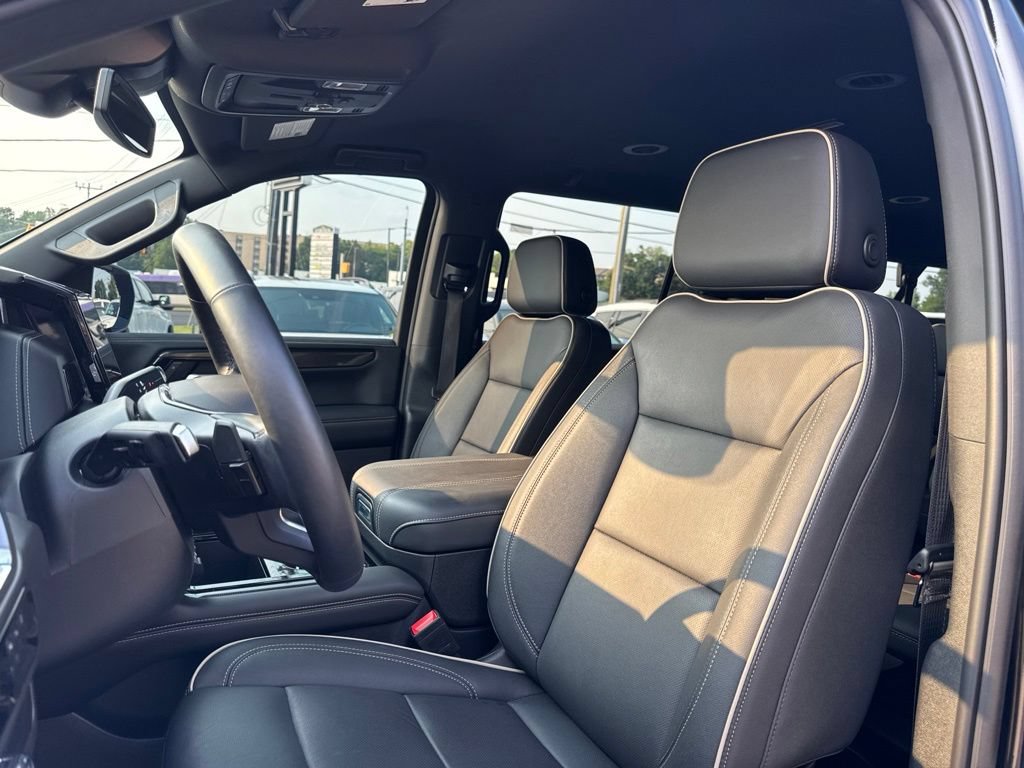 Used 2025 GMC Yukon XL Elevation RWD image 14