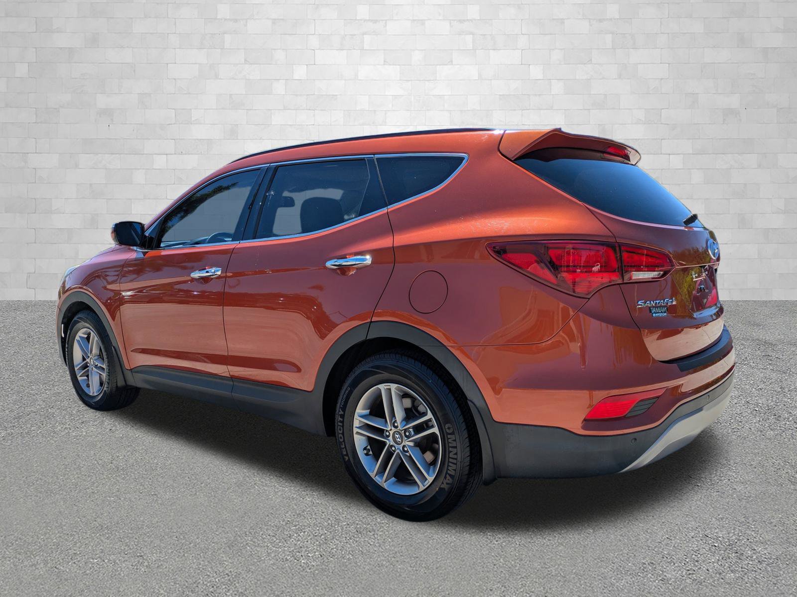 Used 2017 Hyundai Santa Fe Sport w/ 2.4L Tech Package 04 FWD image 4