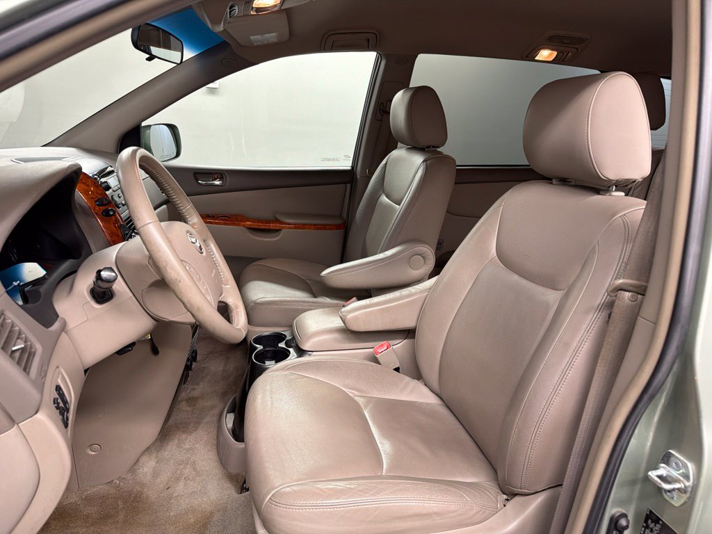 Used 2007 Toyota Sienna XLE FWD image 21
