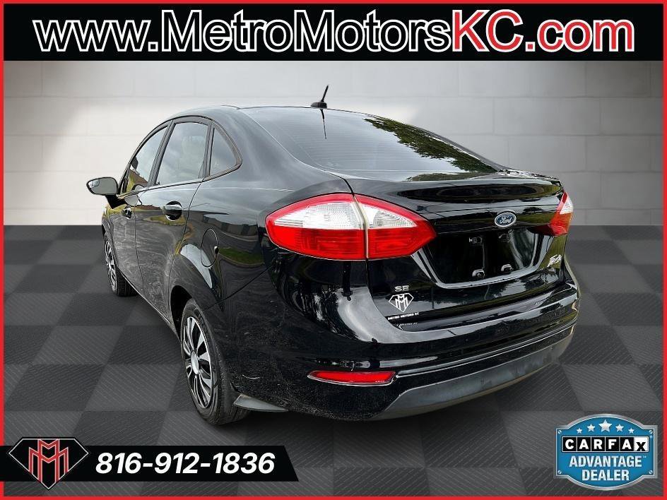 Used 2018 Ford Fiesta SE image 3