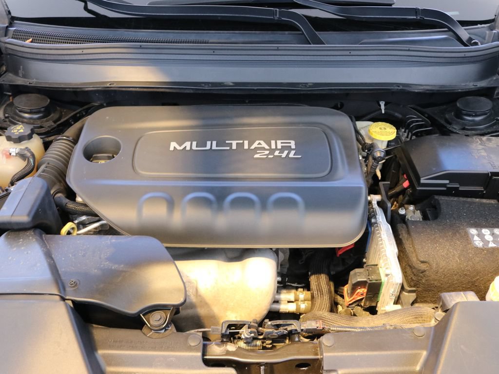 Used 2017 Jeep Cherokee Limited AWD/4WD image 43