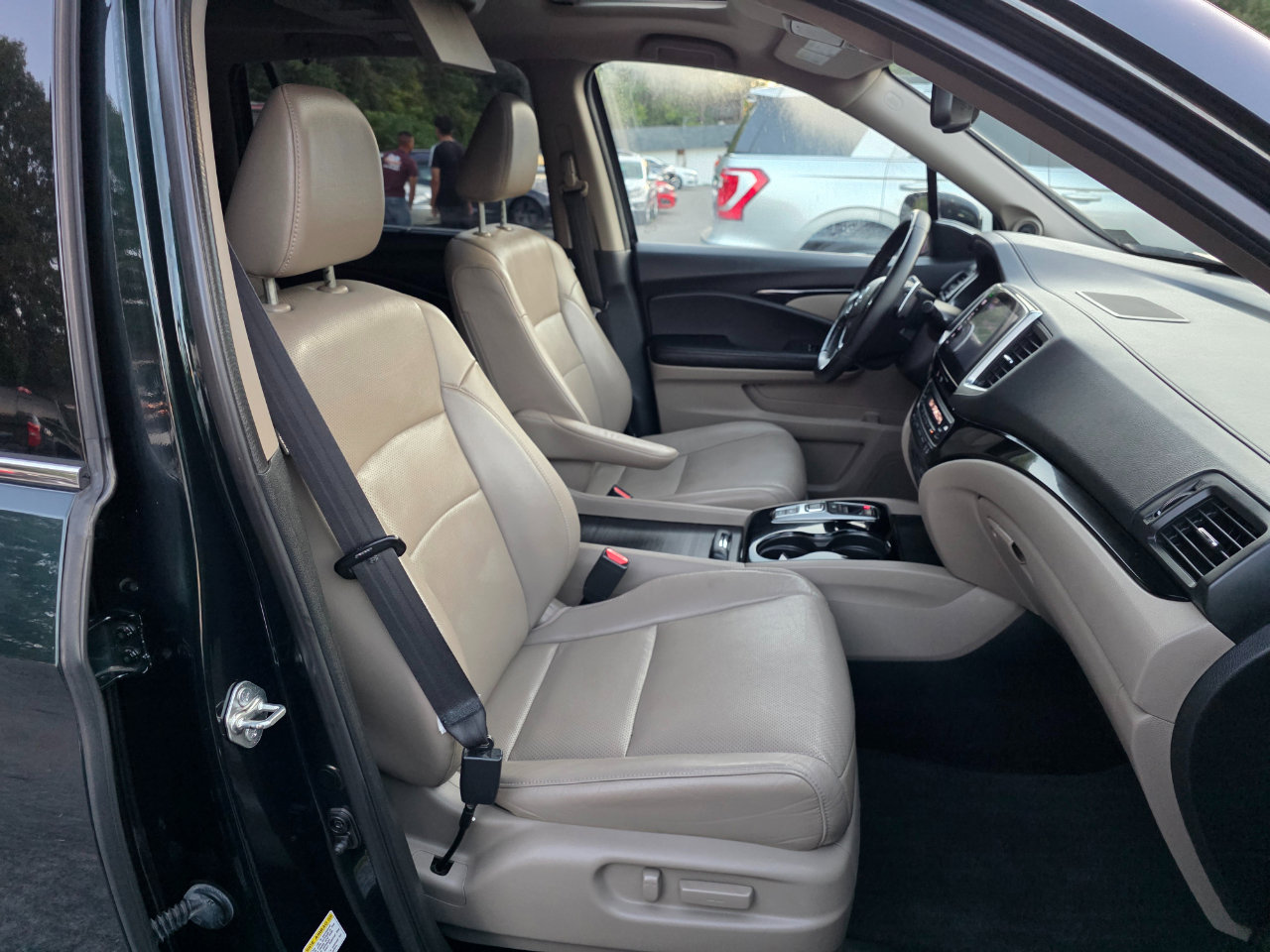 Used 2016 Honda Pilot Elite image 16