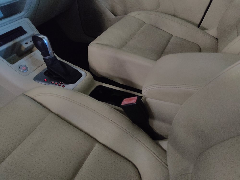 Used 2016 Volkswagen Tiguan SE image 26