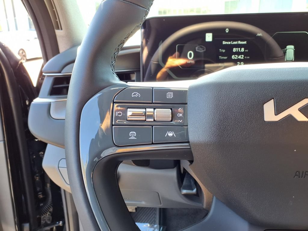Used 2026 Kia EV9 Light RWD image 14
