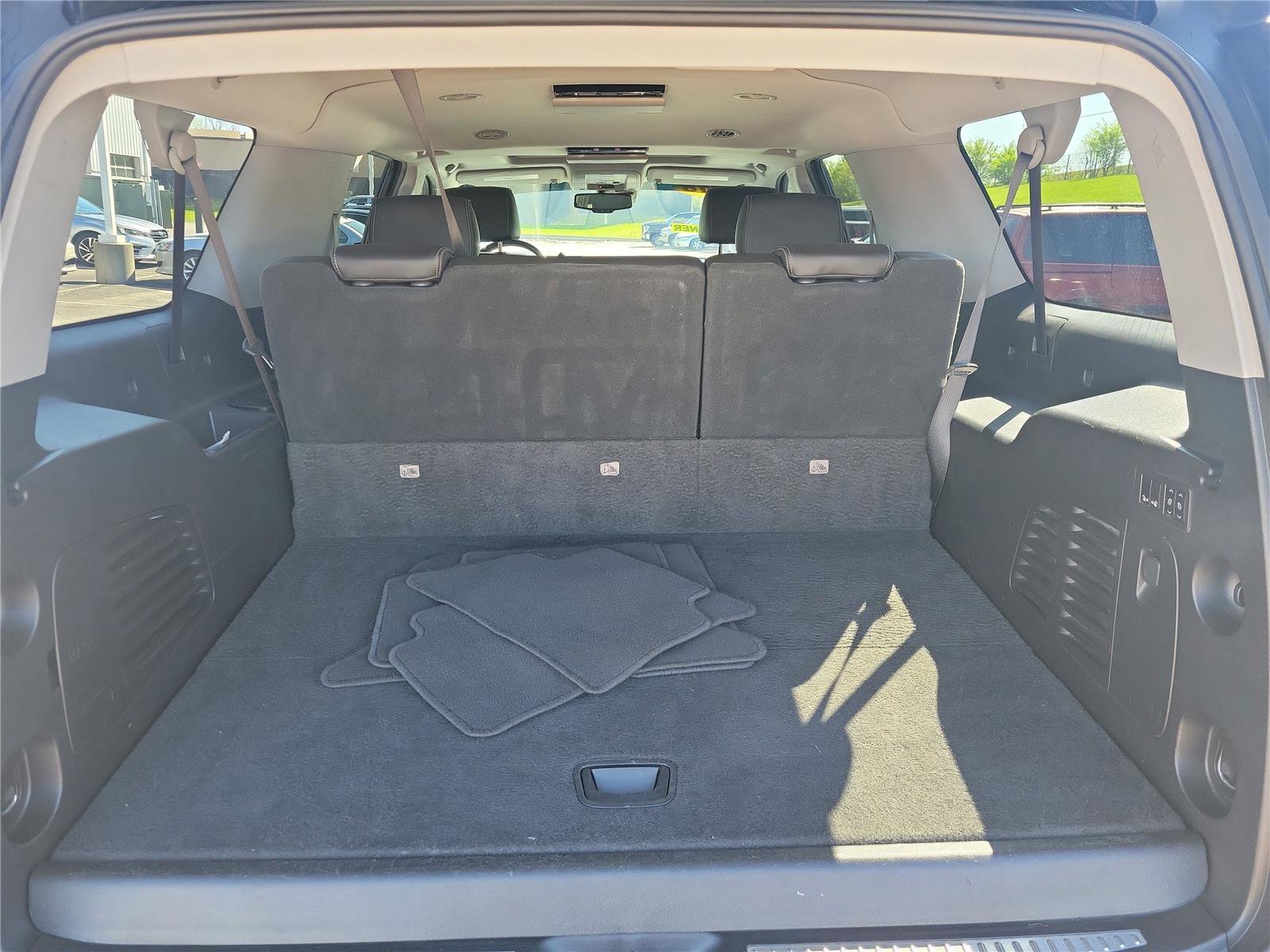 Used 2018 GMC Yukon XL Denali w/ Open Road Package image 9