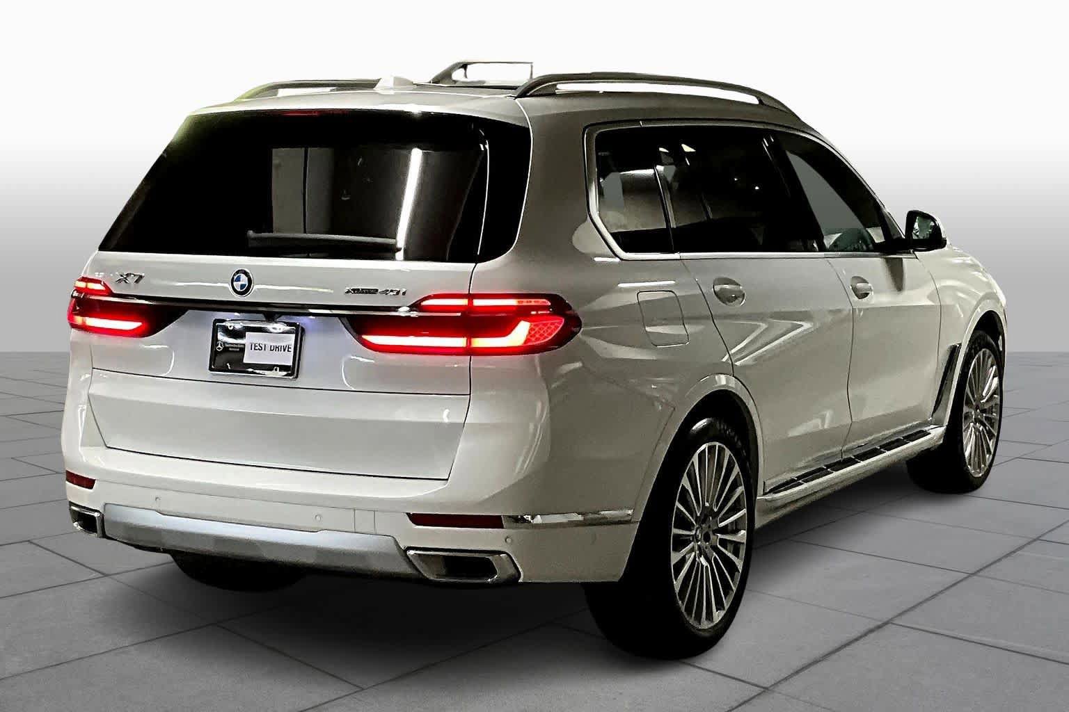 Used 2024 BMW X7 xDrive40i AWD/4WD image 12