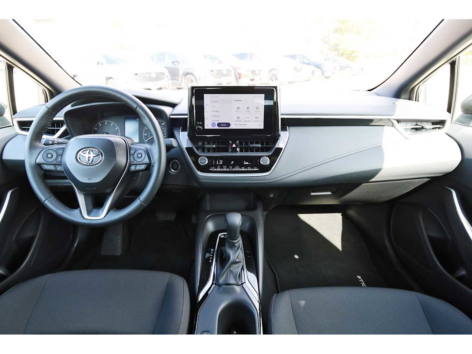 Used 2025 Toyota Corolla SE image 7