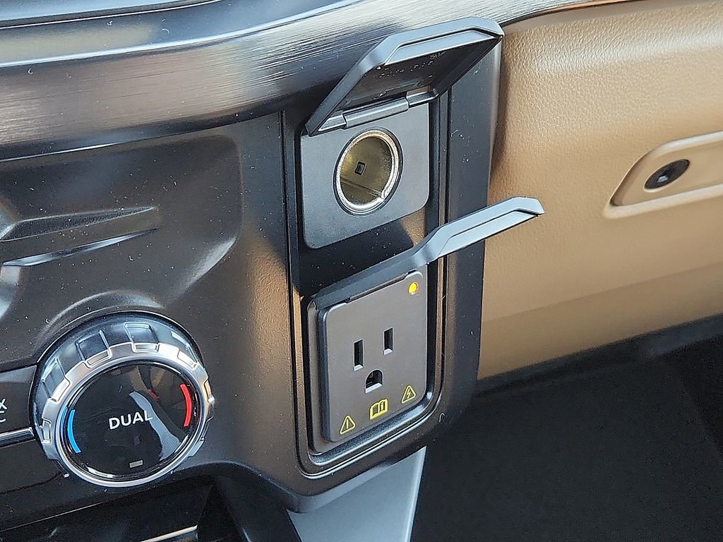 New 2025 Ford F350 Lariat w/ Lariat Ultimate Package image 25