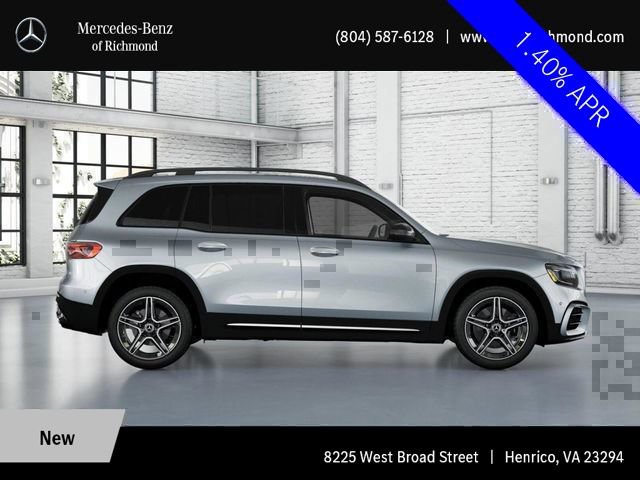 Used 2025 Mercedes-Benz GLB 250 4MATIC image 2