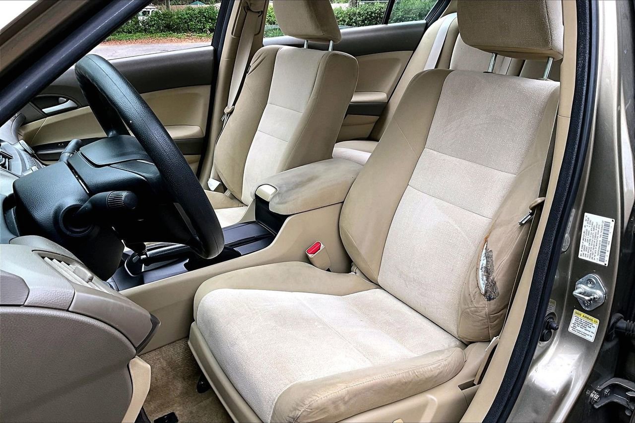 Used 2010 Honda Accord LX-P image 17