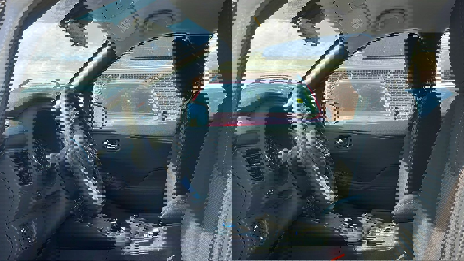 Used 2023 Nissan Leaf S FWD image 12