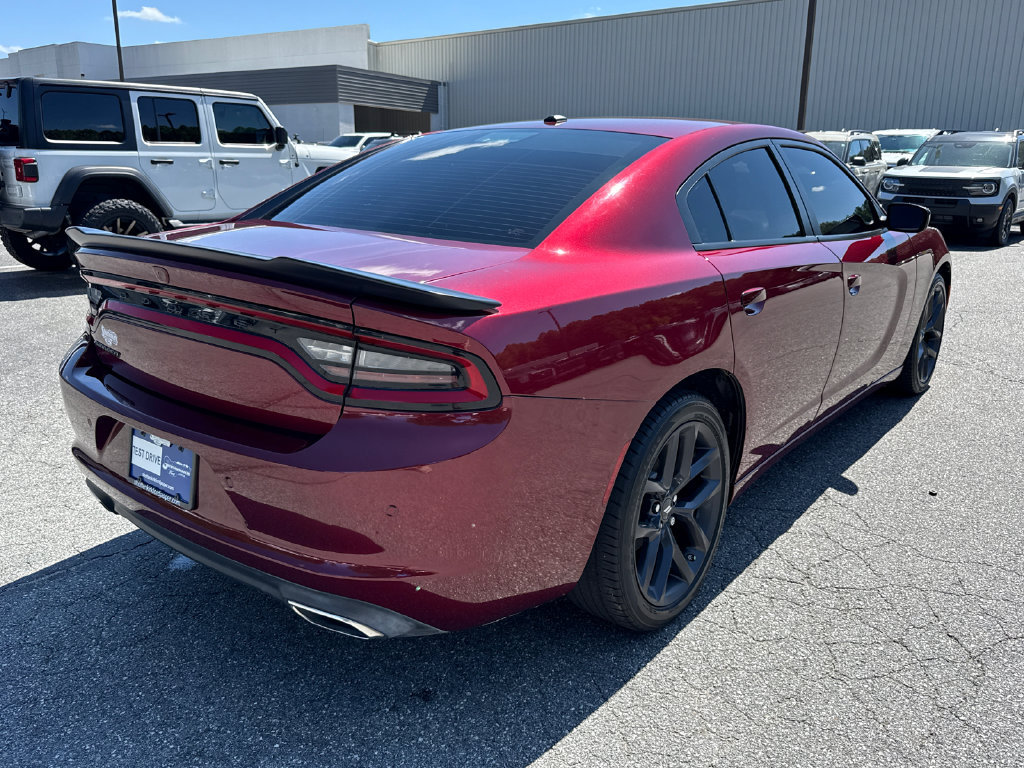 Used 2022 Dodge Charger SXT w/ Blacktop Package RWD image 7