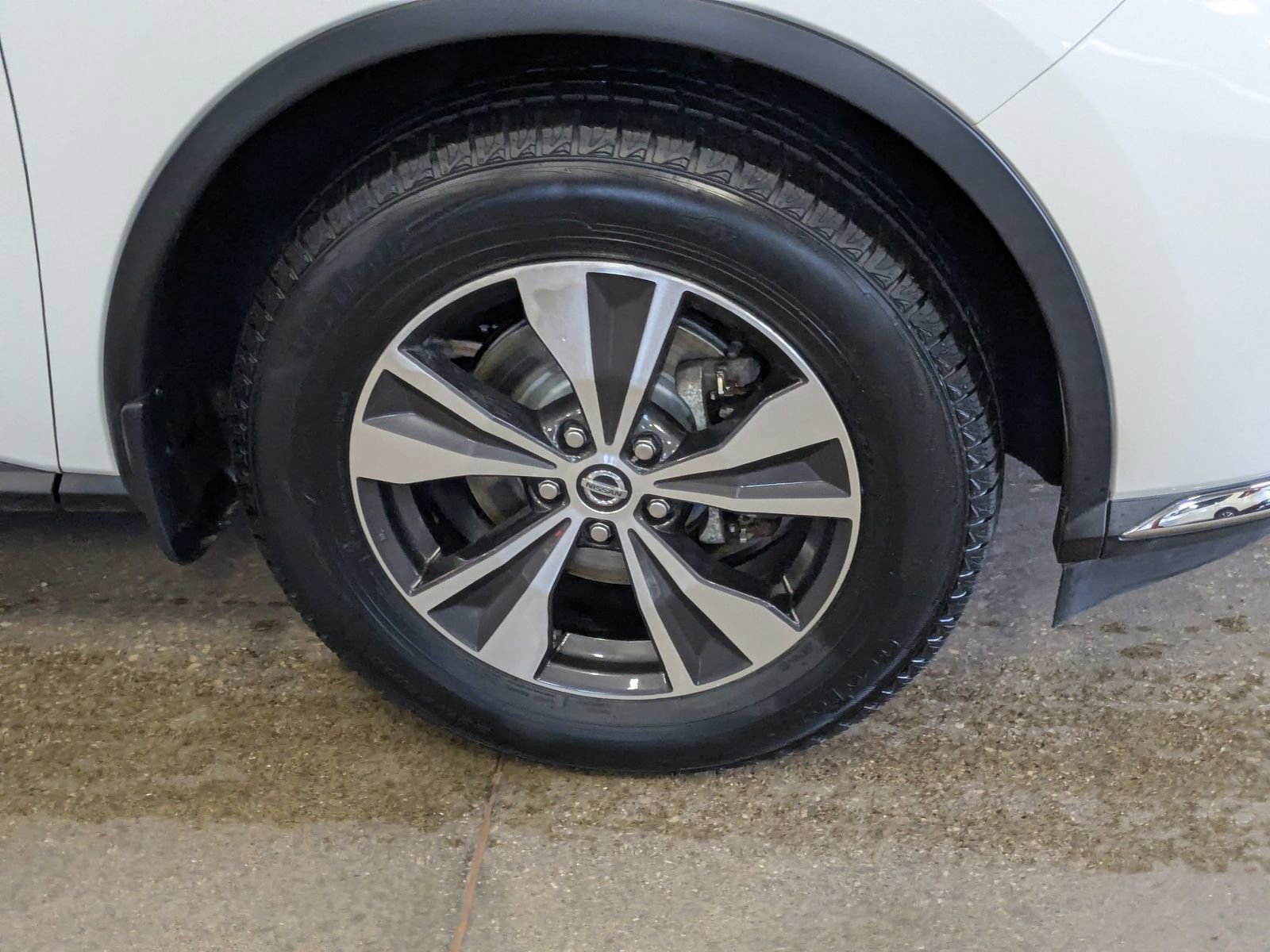 Used 2020 Nissan Murano SV image 29