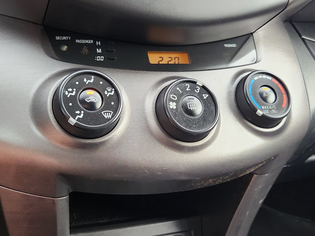 Used 2010 Toyota RAV4 Sport AWD/4WD image 21