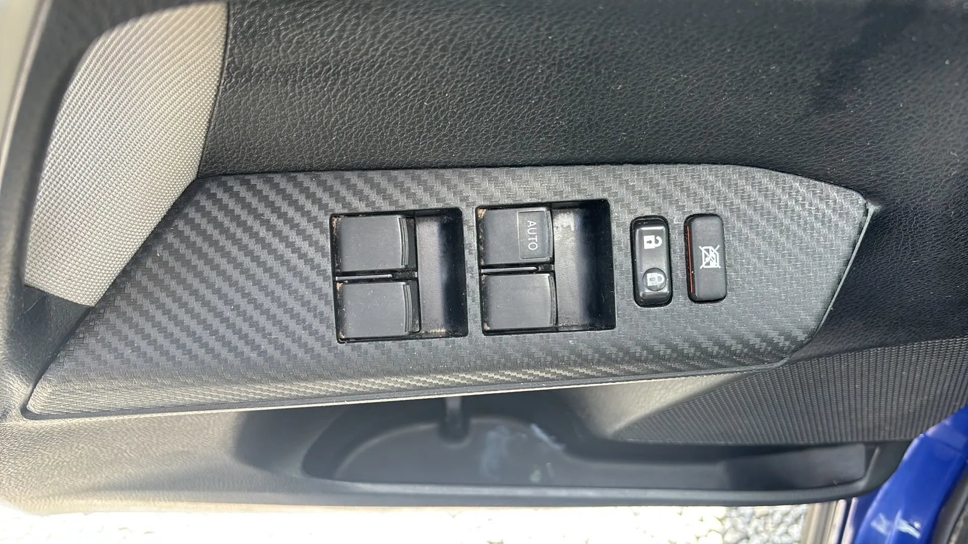 Used 2015 Toyota RAV4 XLE AWD/4WD image 19