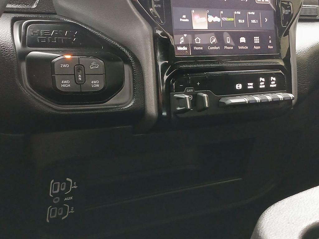 Used 2025 RAM 2500 Big Horn AWD/4WD image 36