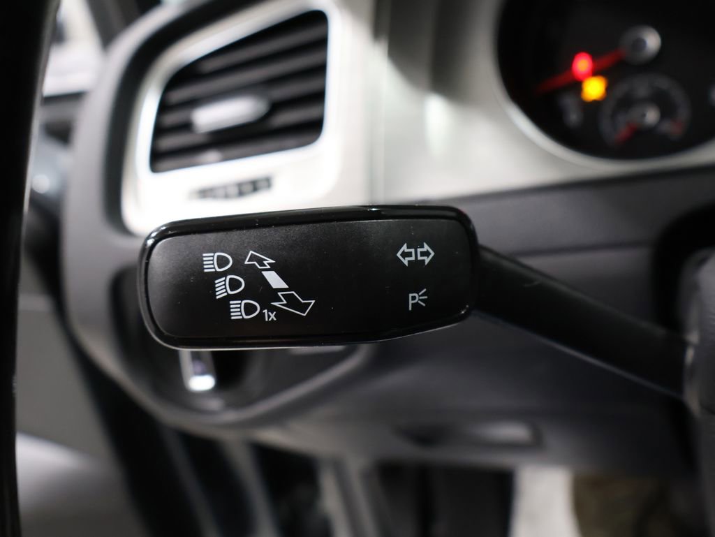 Used 2015 Volkswagen Golf S image 30