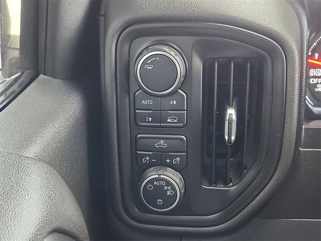 Used 2020 Chevrolet Silverado 1500 Custom w/ Custom Value Package image 26