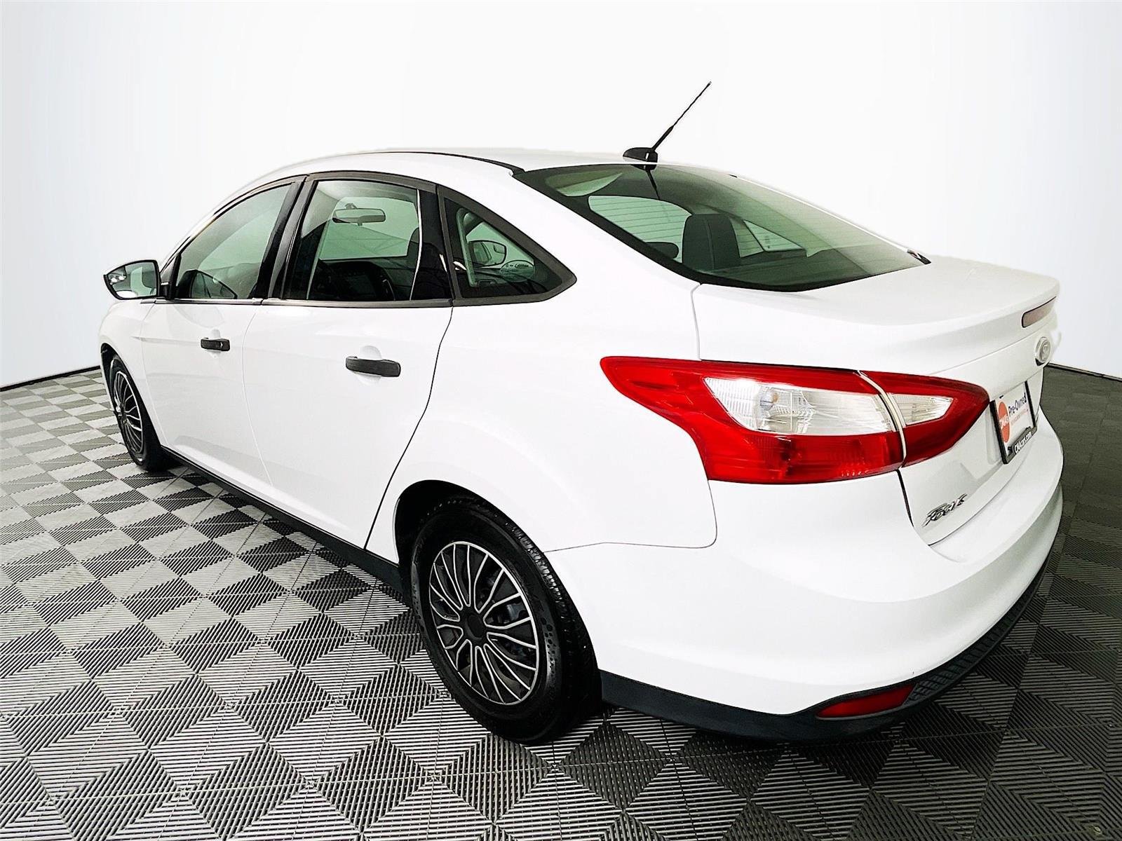 Used 2013 Ford Focus S FWD image 6