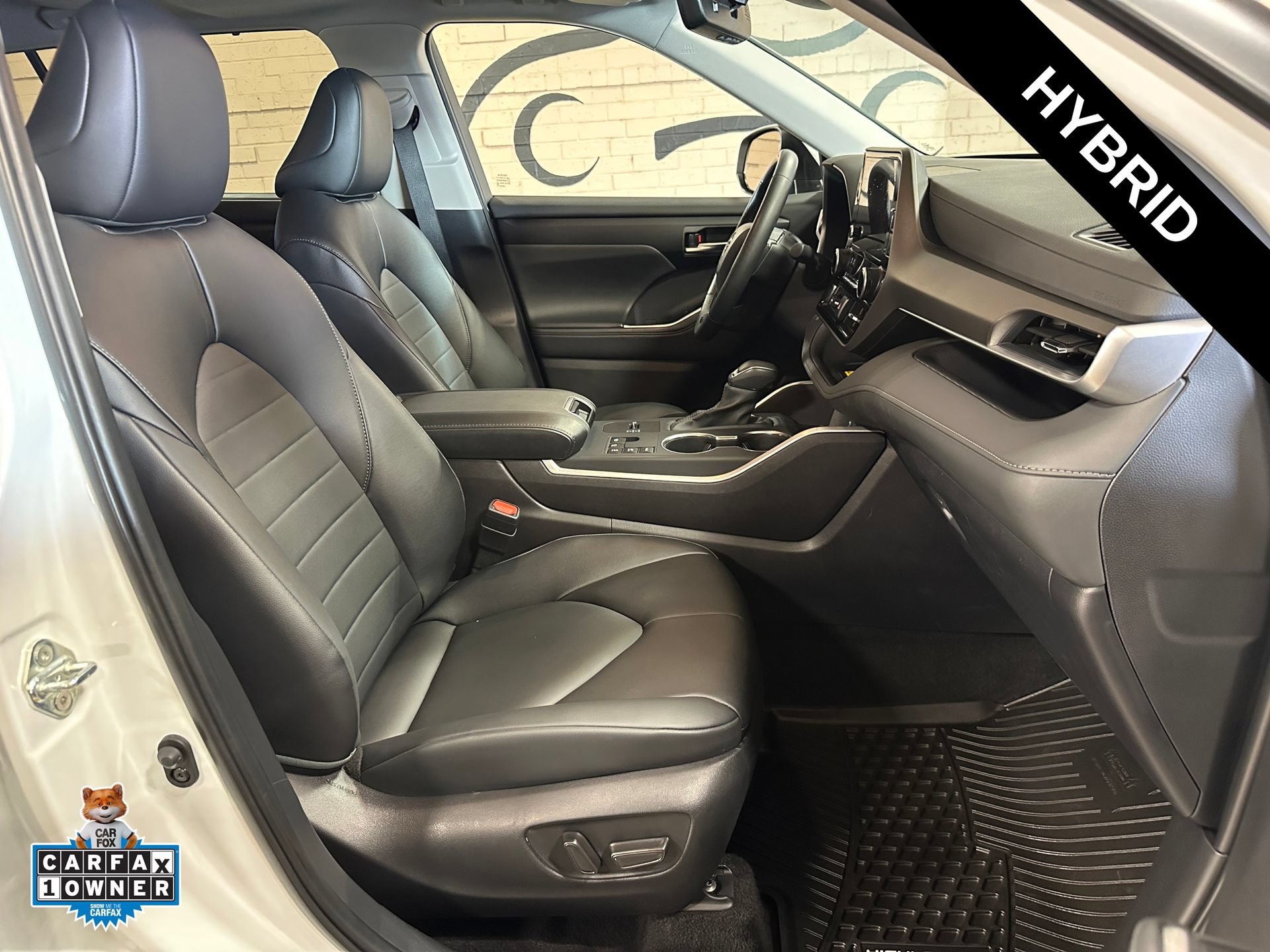 Used 2025 Toyota Highlander XLE AWD/4WD image 23