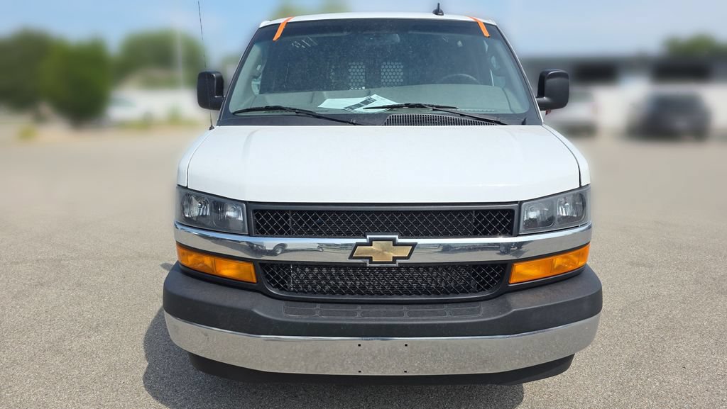Used 2024 Chevrolet Express 2500 w/ Driver Convenience Package RWD image 8