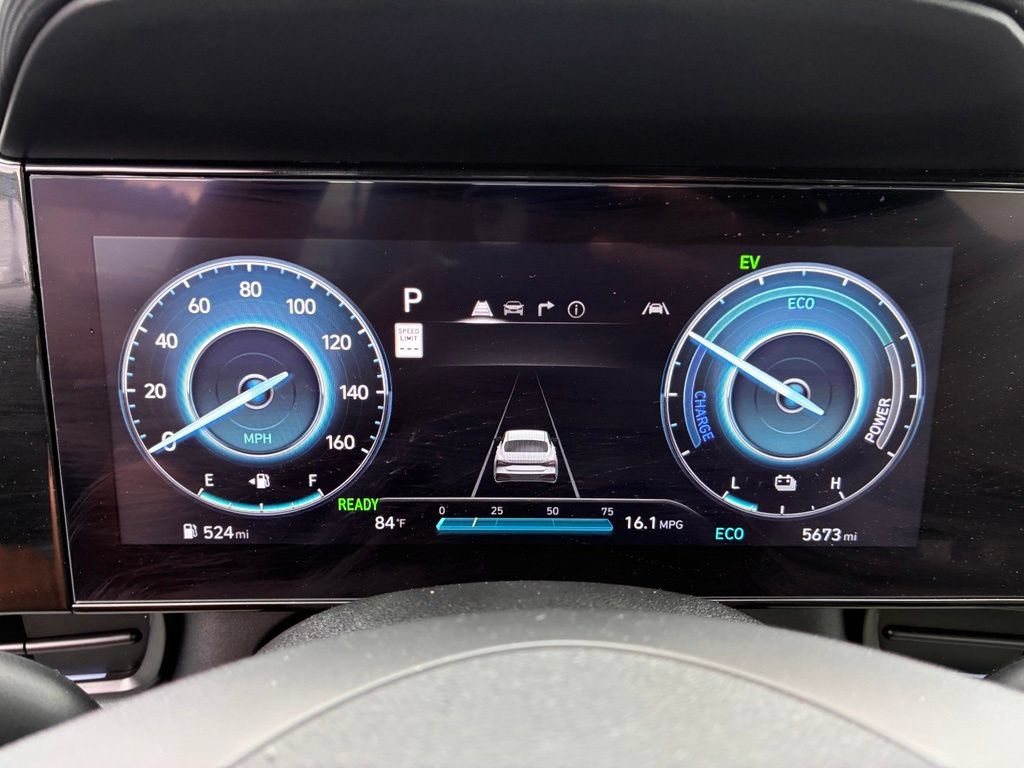 Used 2025 Hyundai Elantra Limited FWD image 30