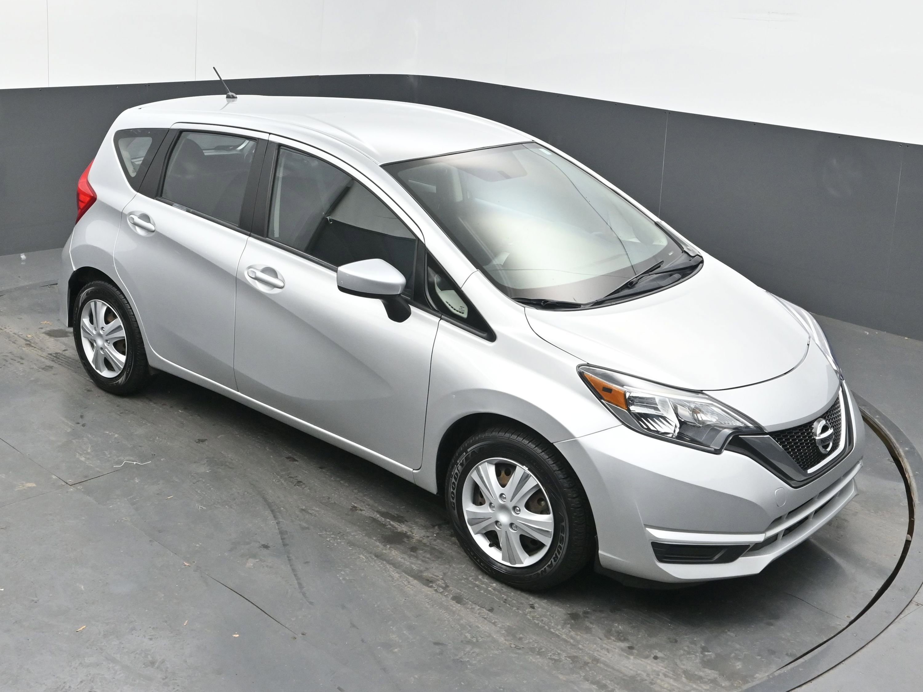 Used 2019 Nissan Versa Note SV image 10