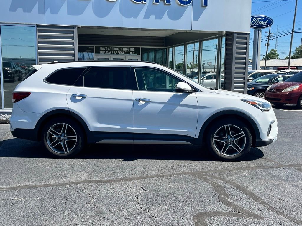 Used 2019 Hyundai Santa Fe XL w/ Cargo Package FWD image 4